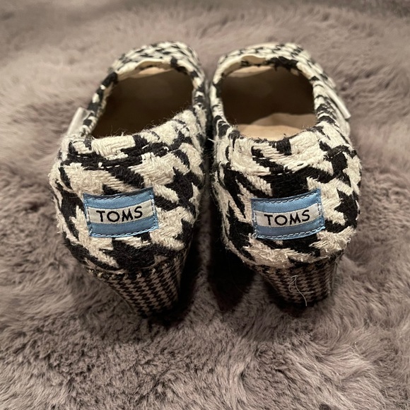 Toms Huge Herringbone Wedge size 6 - Picture 2 of 4
